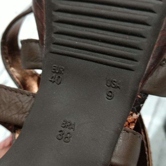 NWOT Cathy Jean Faux Snakeskin Open Toe He… - Picture 8 of 8